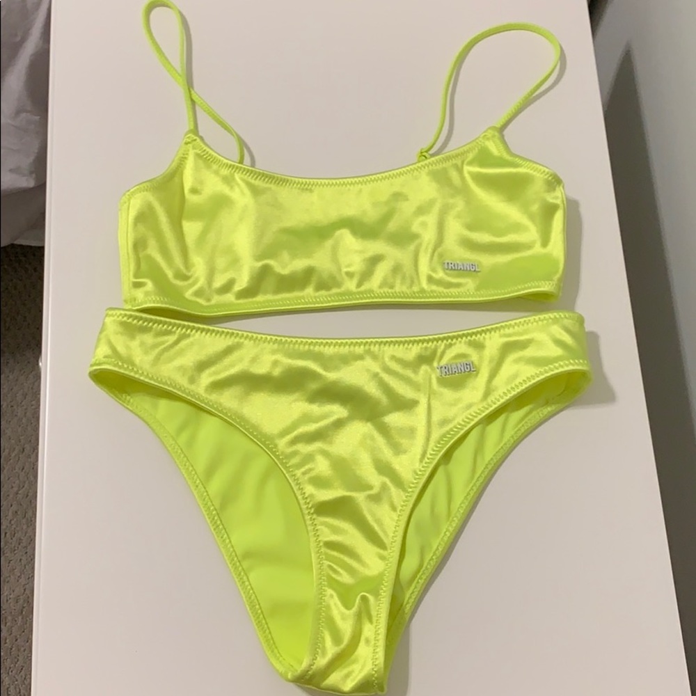 BRAND NEW TRIANGL FOR SALE